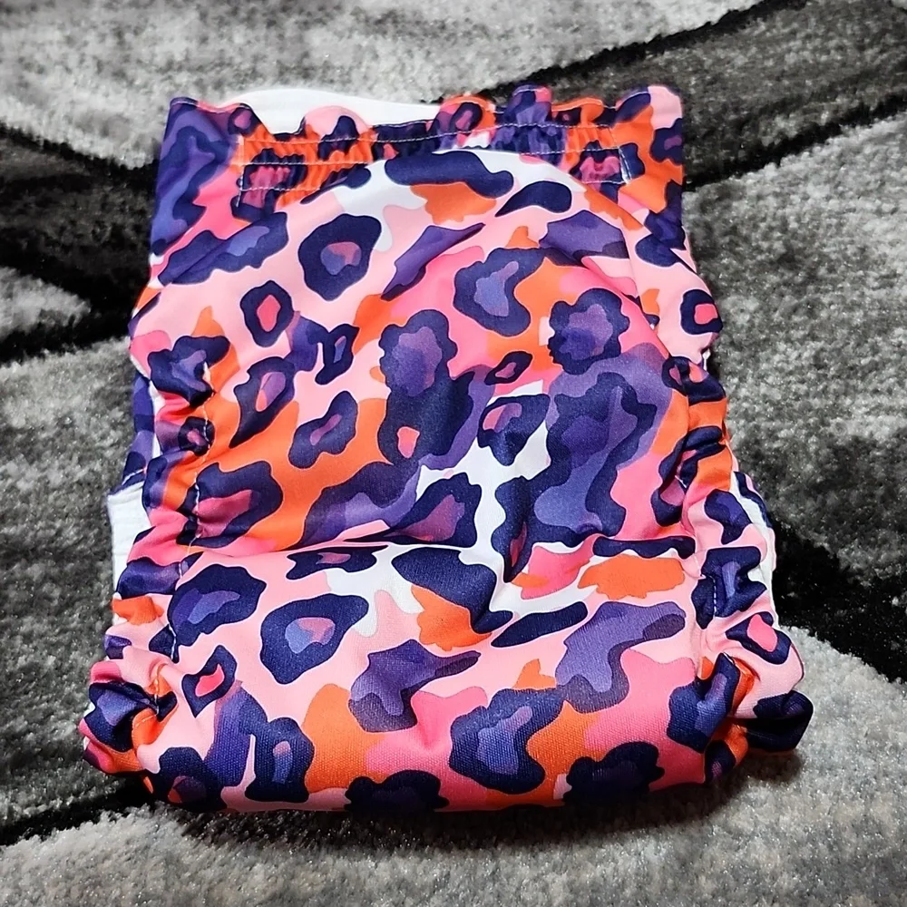 NWOT REUSABLE LEOPARD PRINT LARGE WASHABLE DOG DIAPER